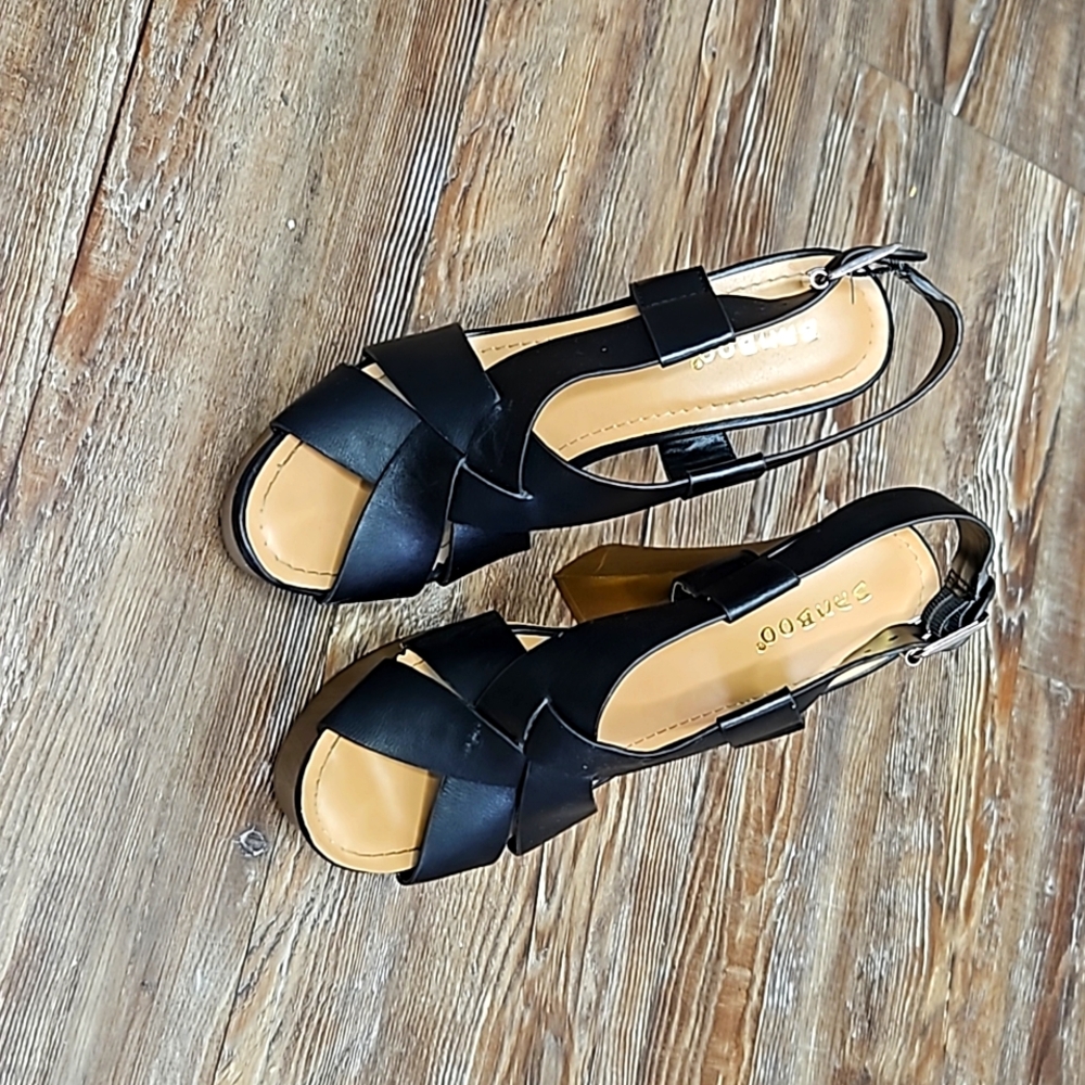 Black Wedges